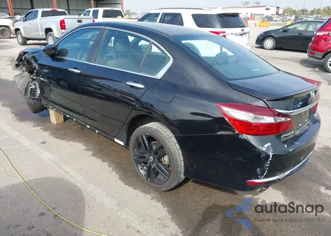 2017 Honda Accord Sport z USA, uszkodzony, nr VIN 1HGCR2F52HA125476